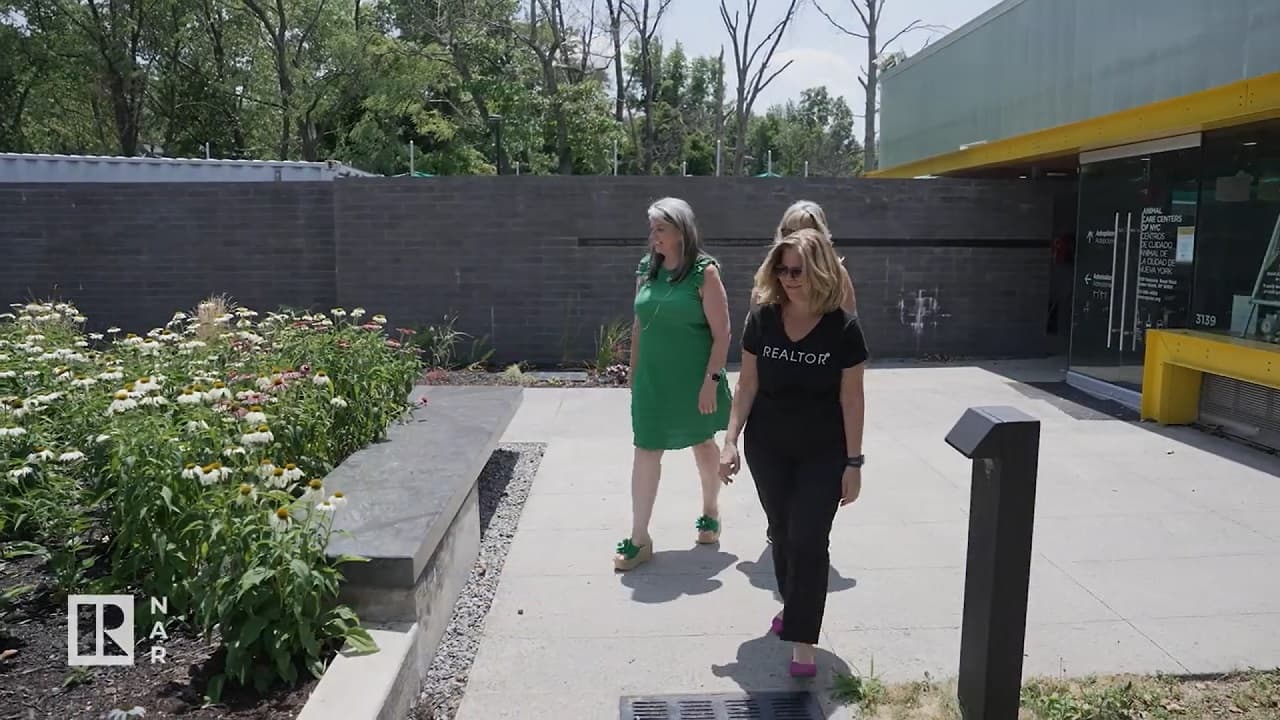 Staten Island Board of REALTORS® Therapeutic Scent Garden for Dogs