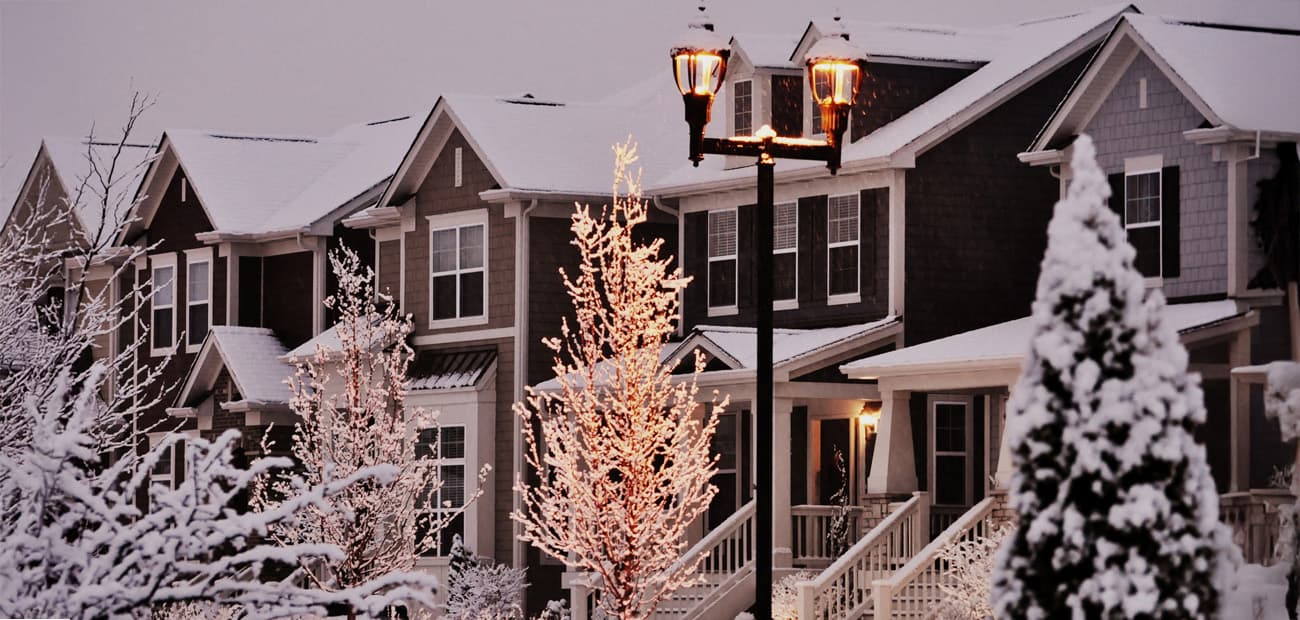 Home Sales Edge Up Slightly, But Sellers Are Hunkering Down