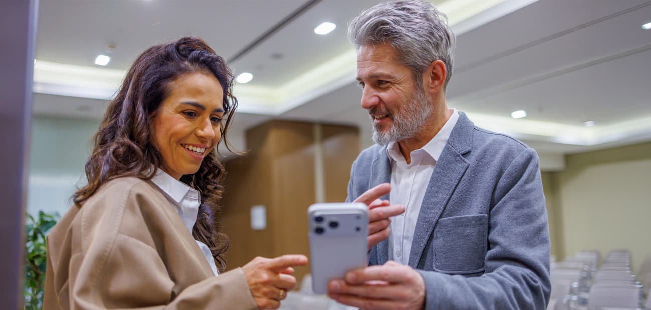 Networking in the Digital Age: Ditch That Old-Fashioned Business Card