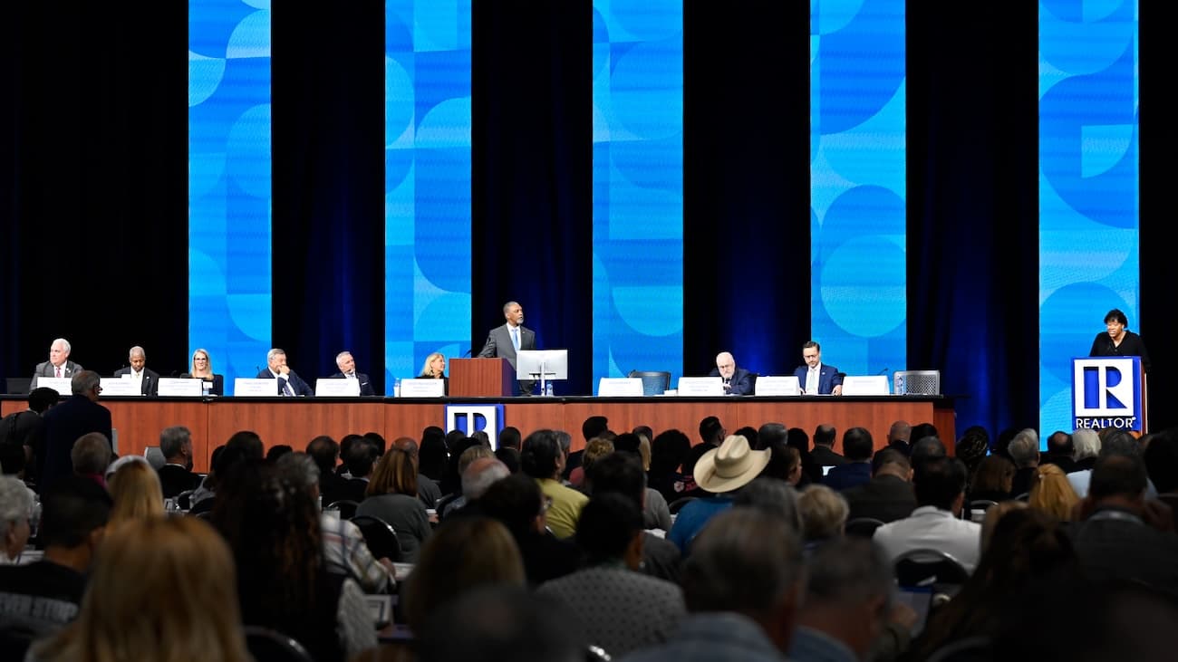 Directors Keep Dues Steady, Elect 2027 Leadership