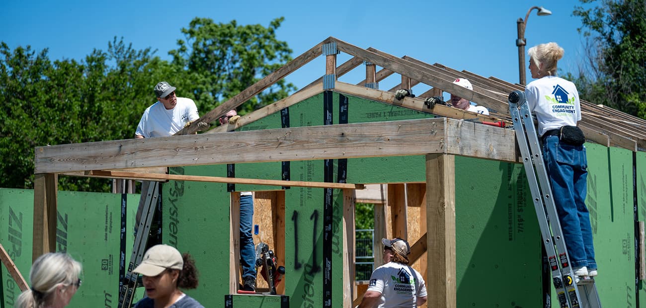 REALTOR® Volunteer Days: Housing Those Who Served