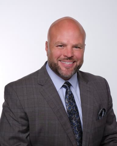 Chris Garrett headshot