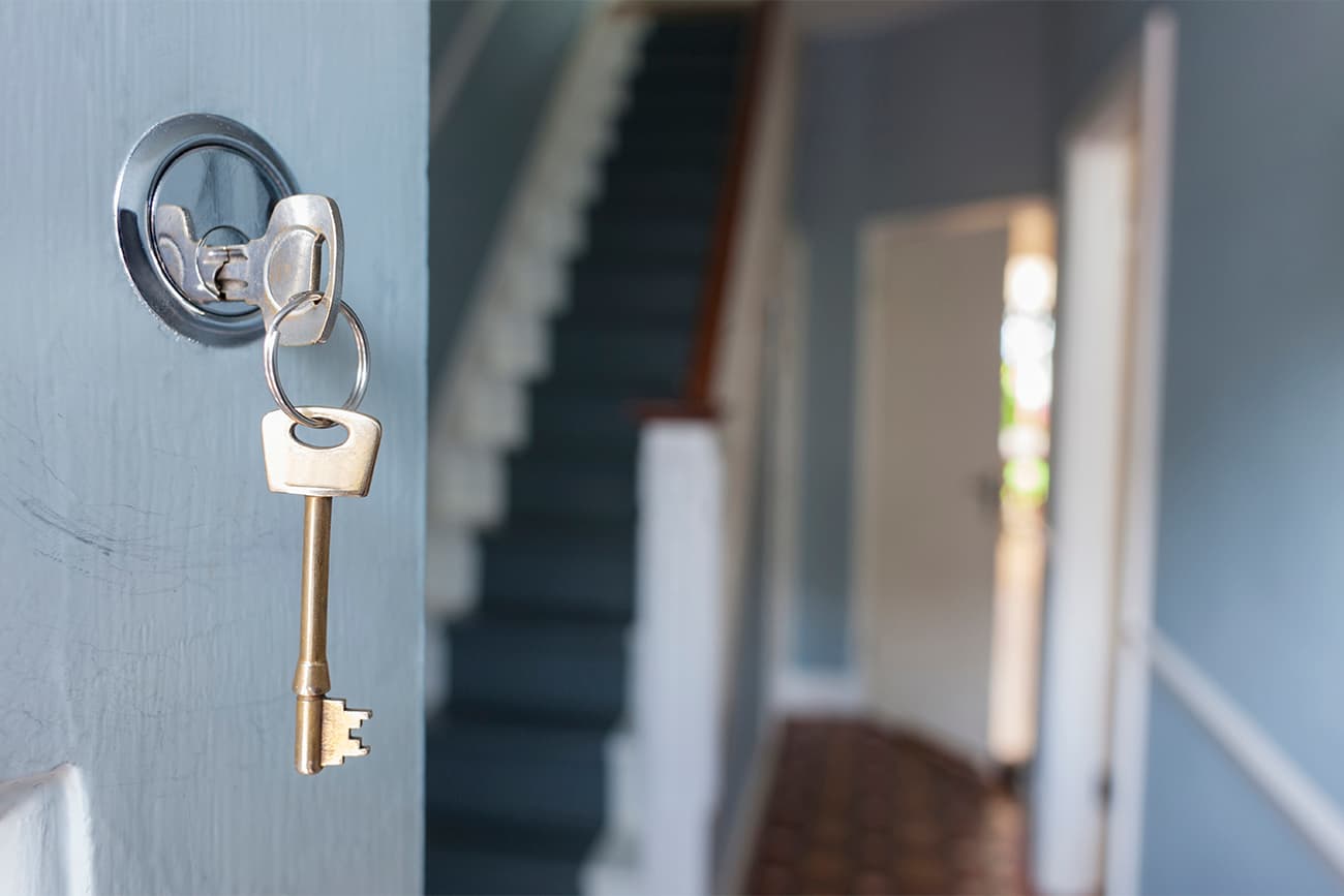 Consumer Guide: Home Selling Tips for Privacy and Safety