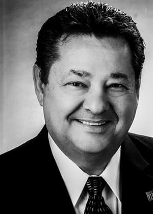 2012 NAR President Maurice "Moe" Veissi 2012 NAR President Maurice "Moe" Veissi